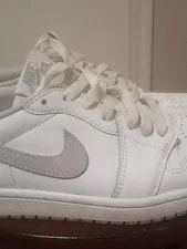 Air Jordan 1 Low OG Neutral Metallic Size 8 - CZ0790-100 4