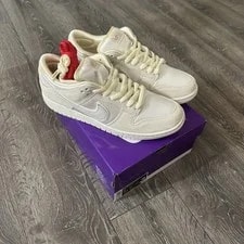 Nike SB — Nike SB Dunk Low "City of Love" Light FZ5654-100 — Sneaker — resale