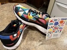 NEW Limited Edition Lisa Congdon X Brooks Trace 2 Pride US ’S 3