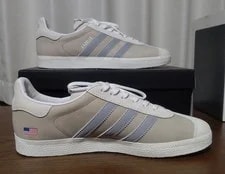 9.5US Adidas Gazelle S.E. Light 2