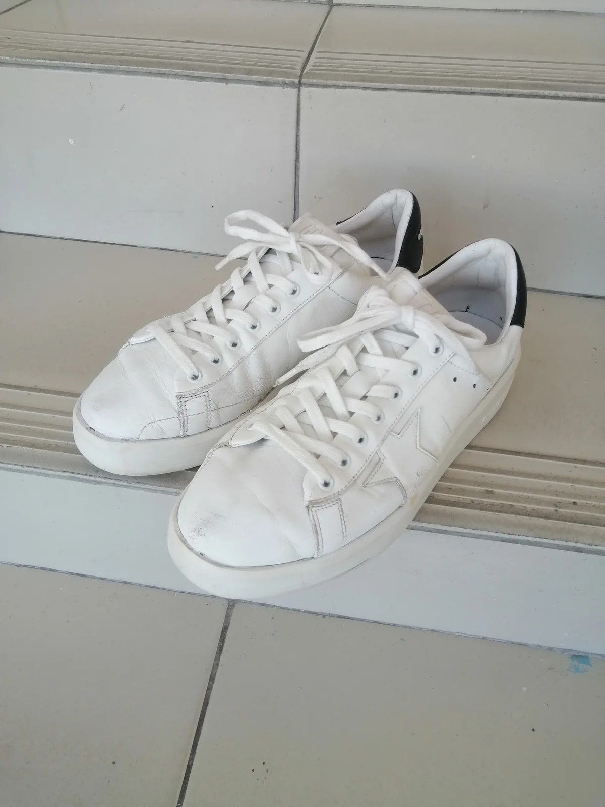 Golden Goose — Golden Goose Purestar — Sneaker — resale