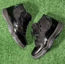 Air Jordan — Size 8.5 Air Jordan 11 Retro 2025 Preowned No Box — Sneaker — resale