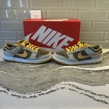 Nike — Nike Dunk Low Dusty — Sneaker — resale
