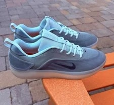 Nike SB Zoom Nyjah 4 Skateboard US Size 12 FQ1273-400 2