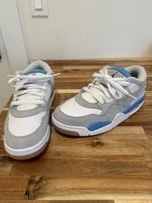 Nike ’S Air Low-Top Athletic Lace-Up 3