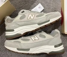 New Balance — Size 11 - New Balance 992 Olivine — Sneaker — resale