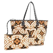 Louis Vuitton — Louis Vuitton Neverfull Giant Cr Me — Handbag — resale