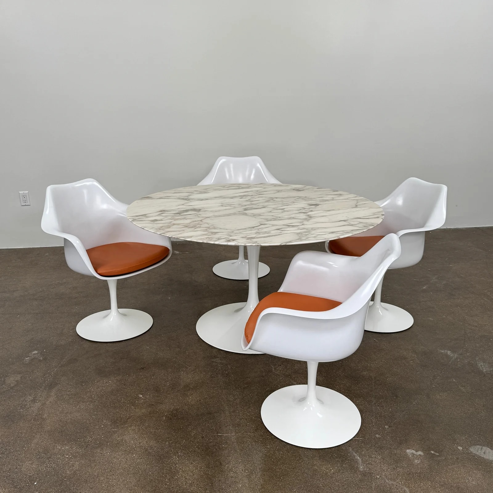 Knoll Saarinen Tulip With Seat Cushion 2