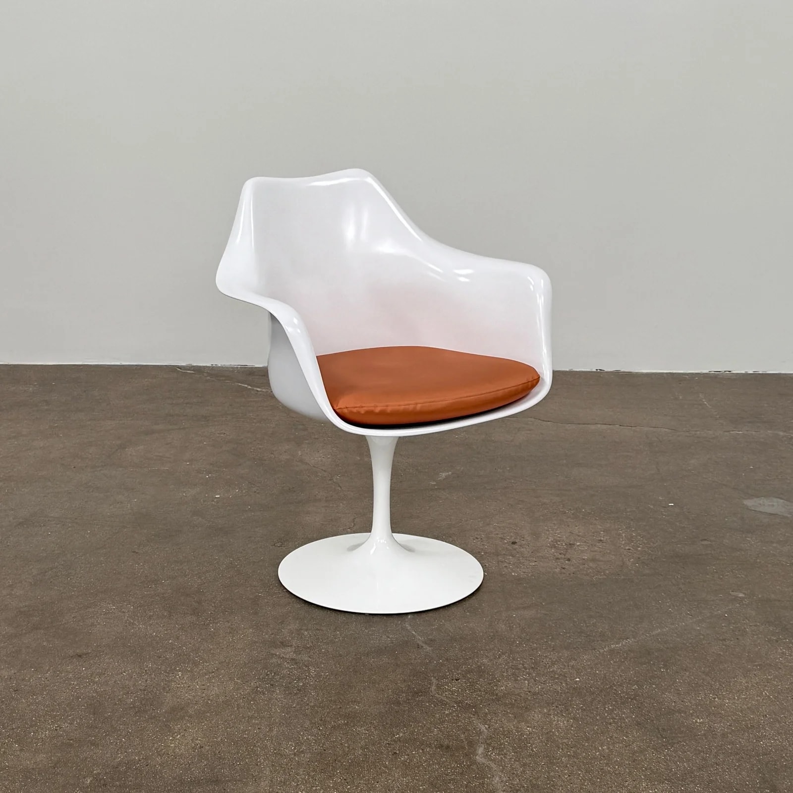 Knoll Saarinen Tulip With Seat Cushion 4