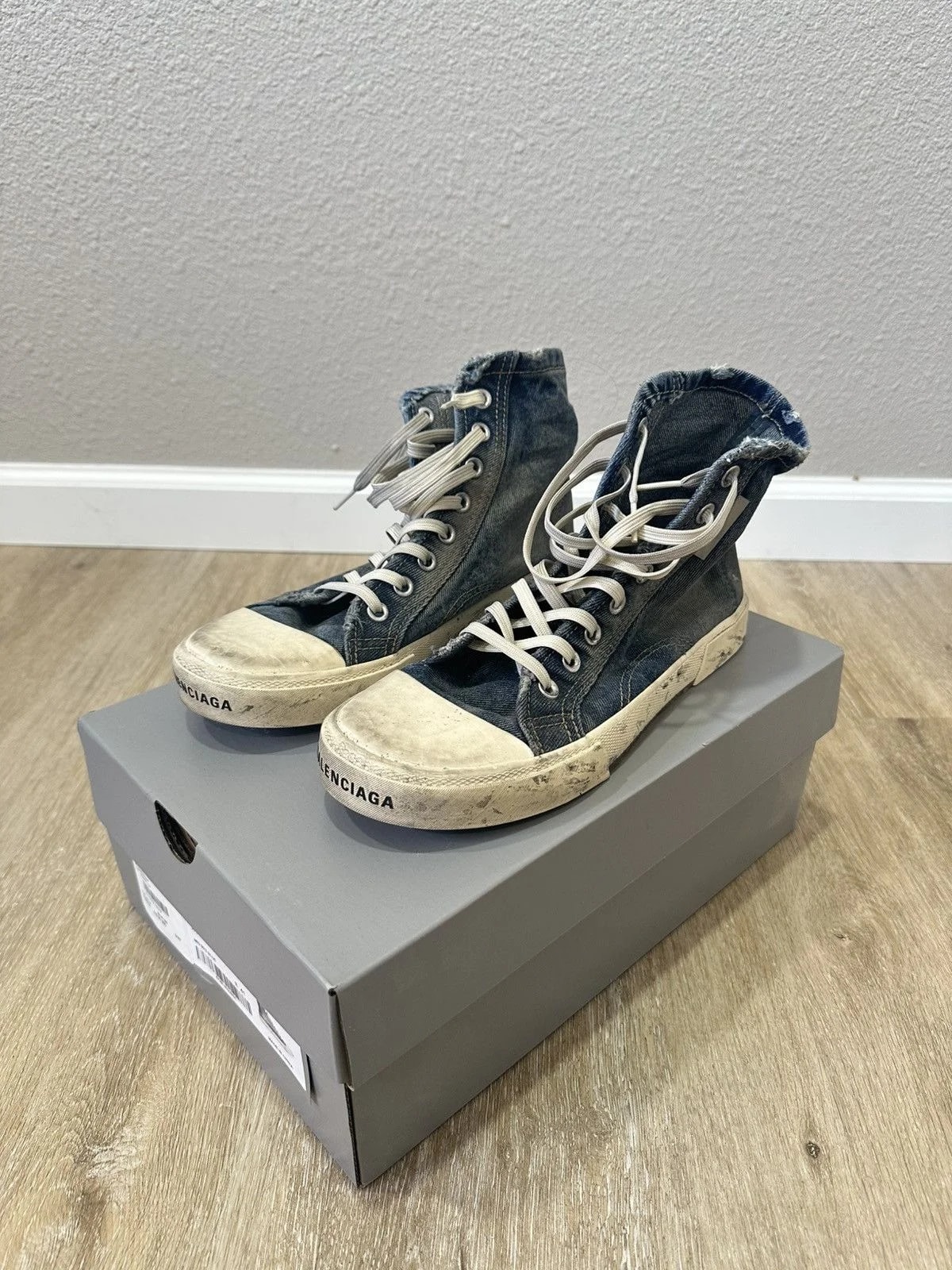 Balenciaga — Balenciaga Paris — Sneaker — resale