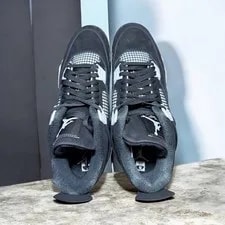 Size 13 - Air Jordan 4 Retro 2