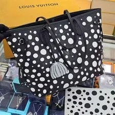 Louis Vuitton X Yayoi Kusama Neverfull MM Empreinte 4