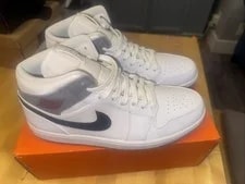 Size 11 - Air Jordan 1 Mid Paris 4