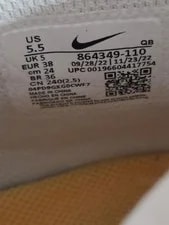 Nike SB Blazer Mid Teens Mid-Top Lace-Up Athletic 2
