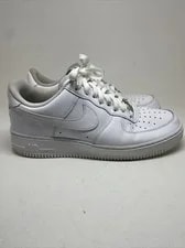 Nike — Size 9 - Nike Air Force 1 '07 Low — Sneaker — resale