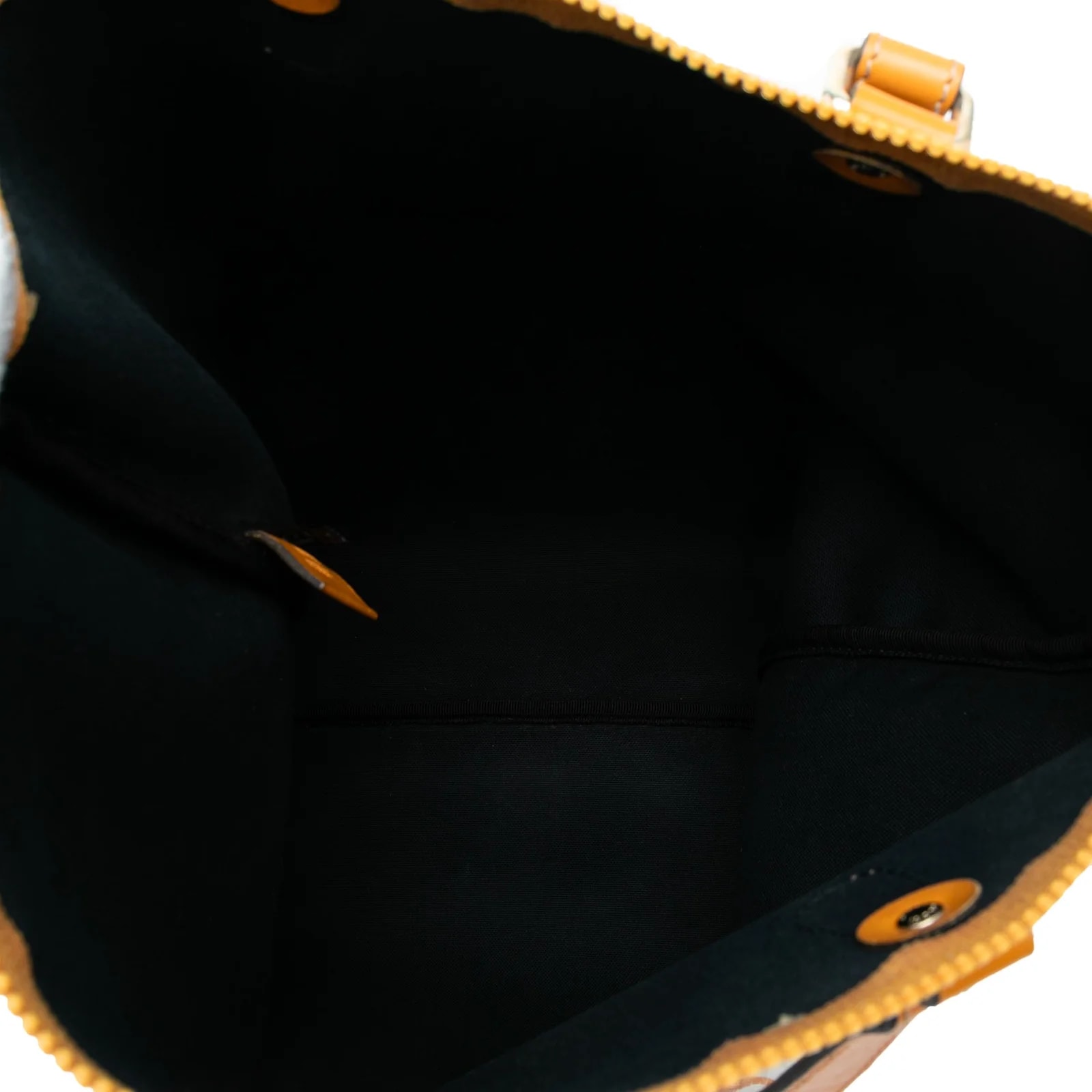 Heritage Logo Flat Zip 4