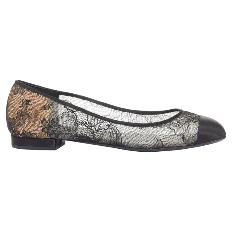 Chanel — Chanel CC Logo Floral Lace Toe Cap Nude Underlay Ballet EU37 — Designer Shoe — resale