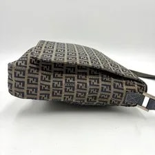 Fendi Crossbody 27x32x5 4