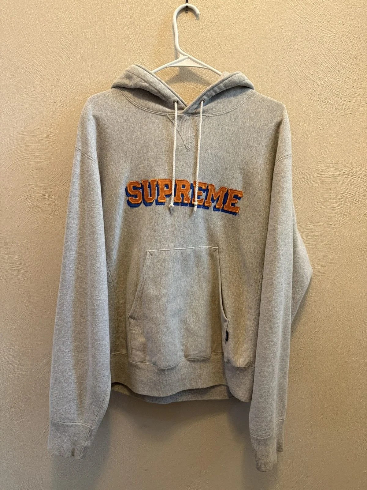 Supreme Hoodie Knicks — streetwear — resale