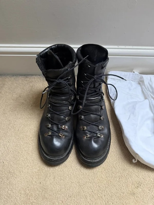 Guidi 20 Hiking Boot — Designer Shoe — resale