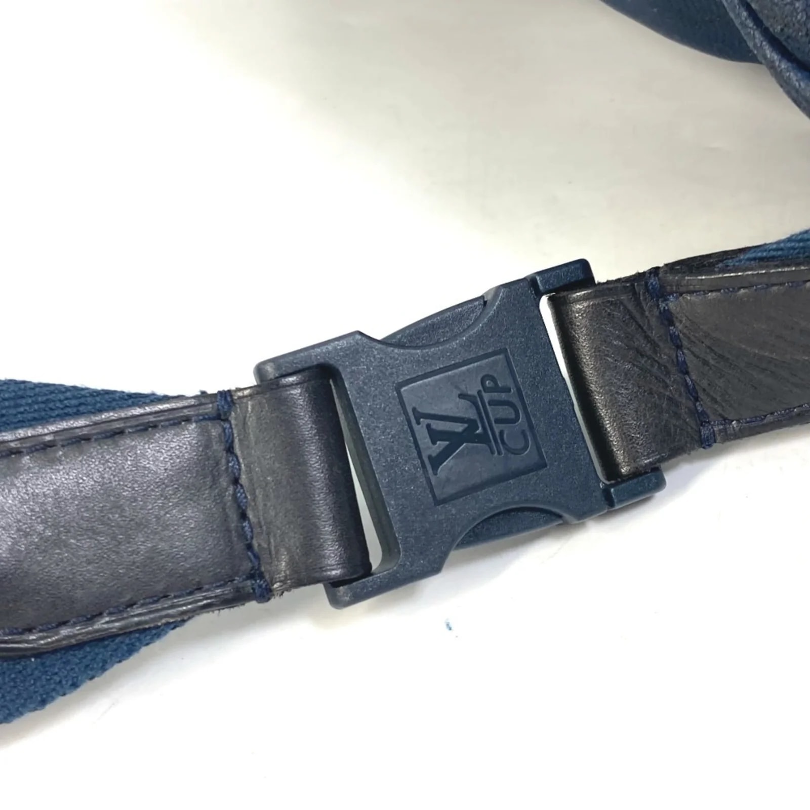 Louis Vuitton Metal Sling 3