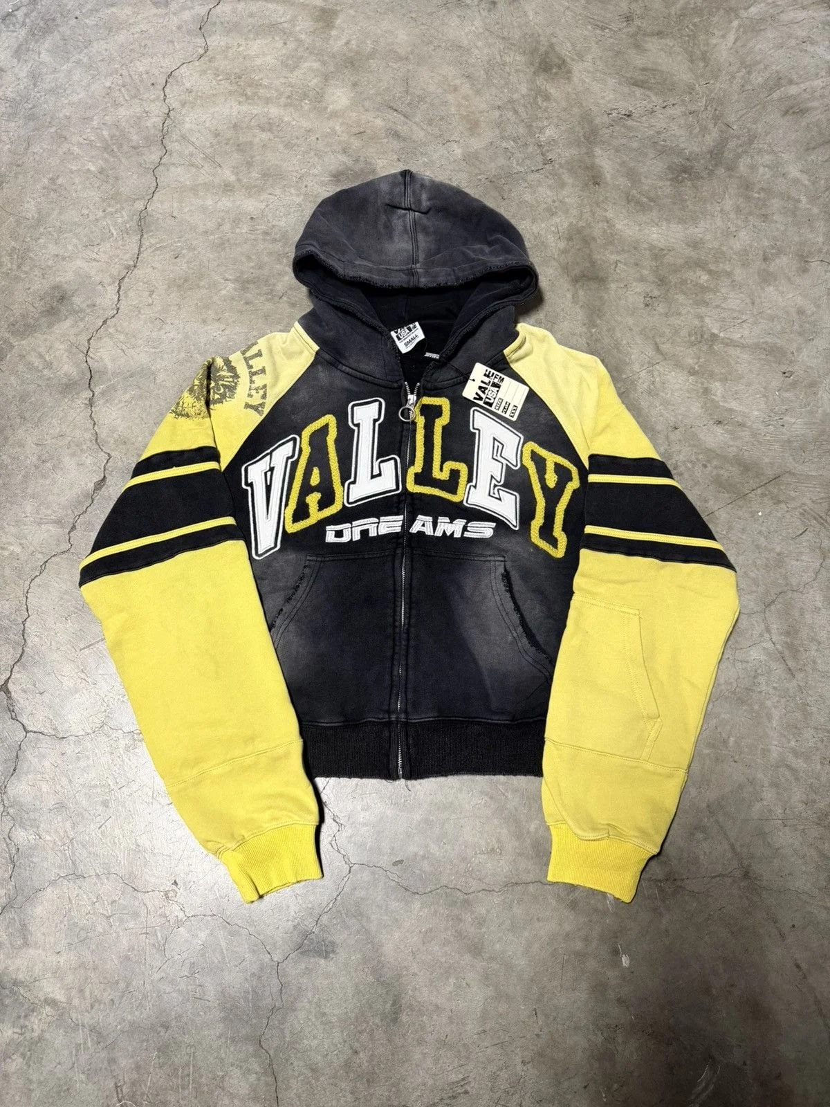 Vale Forever Lethal Zip Up ' / ' — streetwear — resale