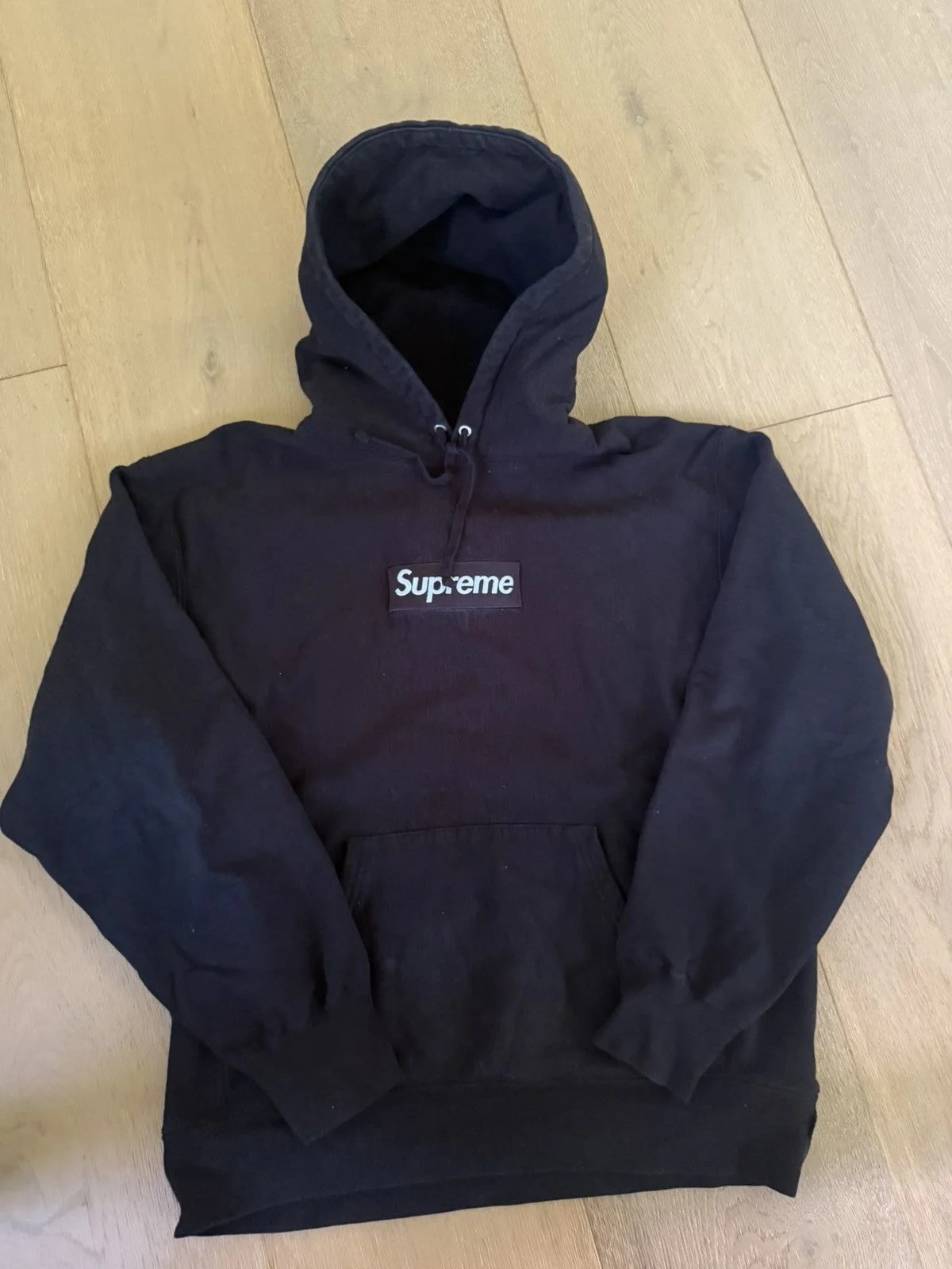 Supreme — 2021 Supreme Box Logo on Hoodie — streetwear — resale
