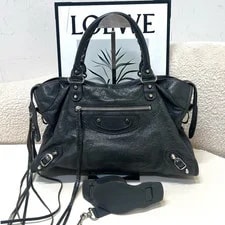 Balenciaga — Authentic Balenciaga le City — Handbag — resale