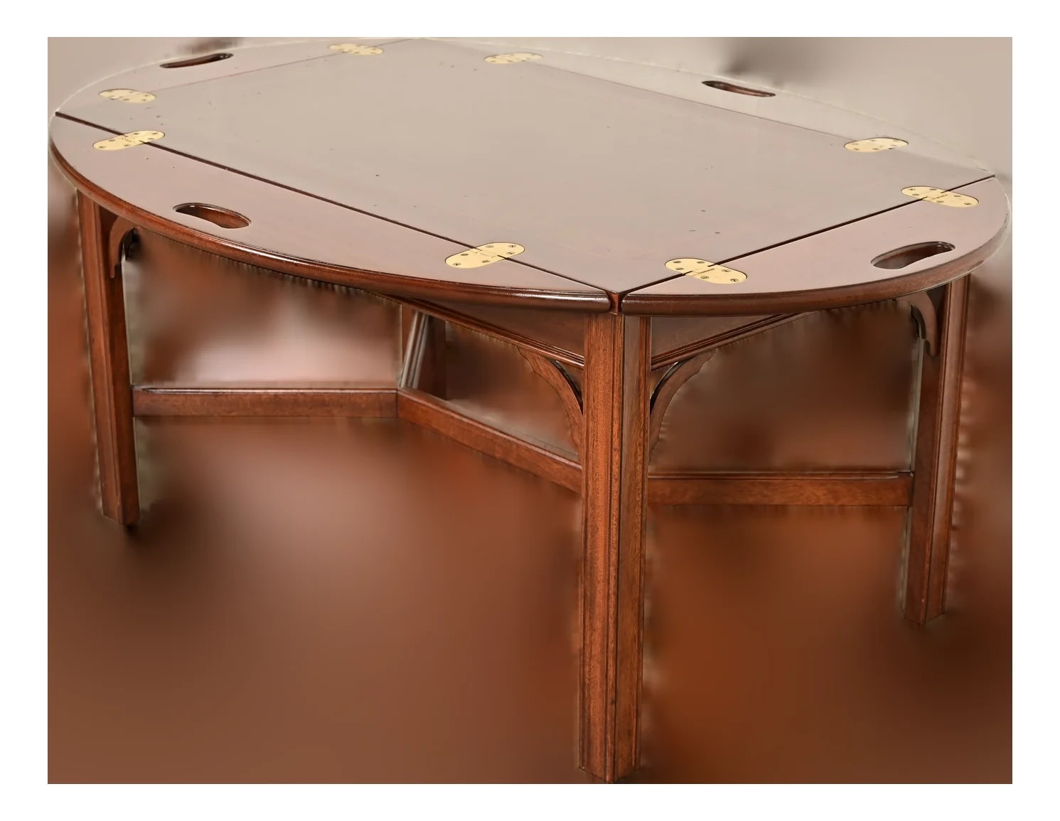 Henkel Harris — Henkel Harris Georgian Carved Butler's — Furniture — resale