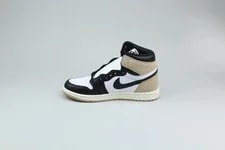 Air Jordan 1 Retro High OG 'Latte' FD2596-021-40.5- Uni 3