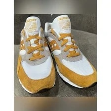 Saucony Original 6000 and Shoes 4