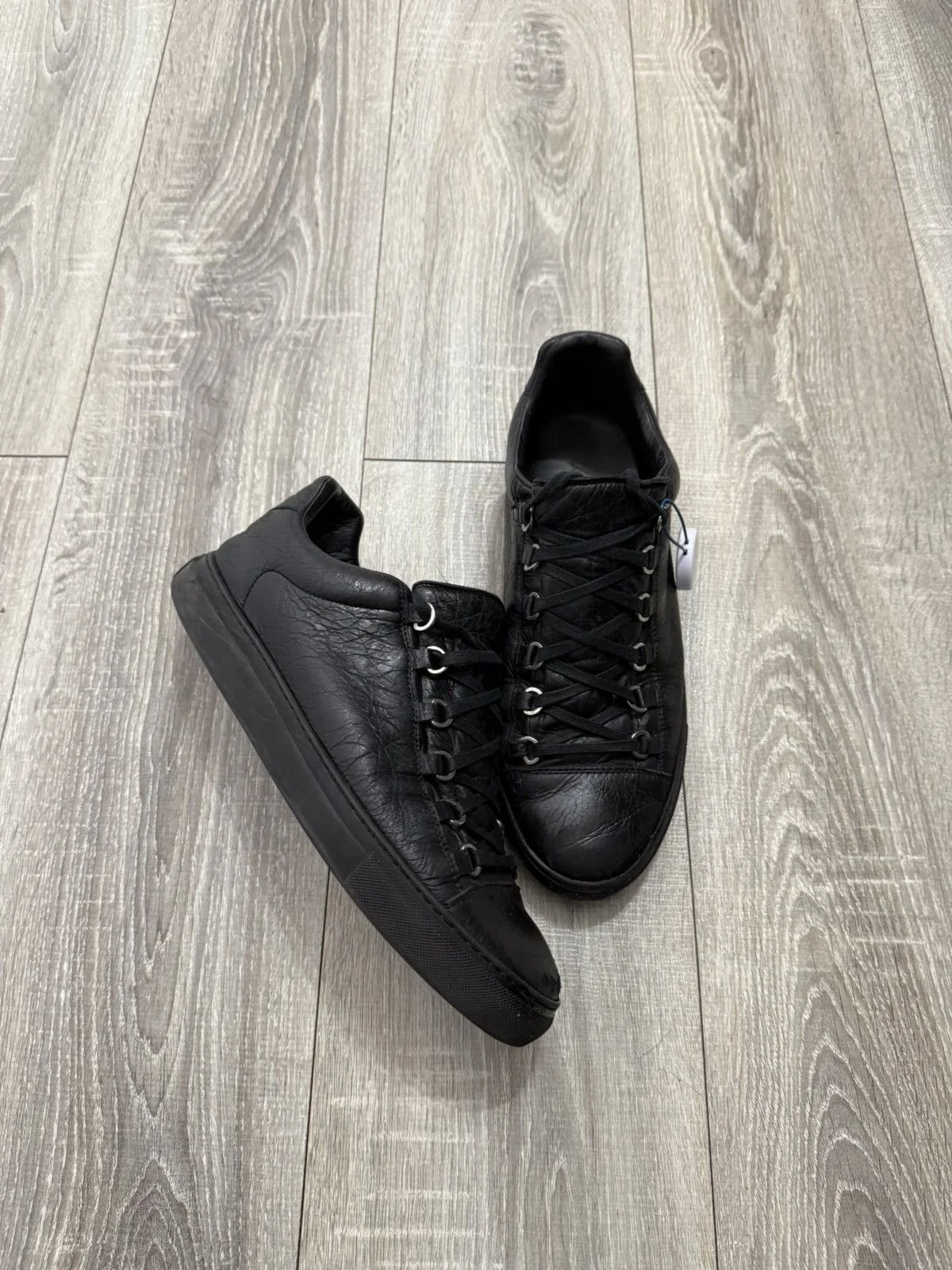 Balenciaga — Balenciaga Arena LOW TOP — Sneaker — resale