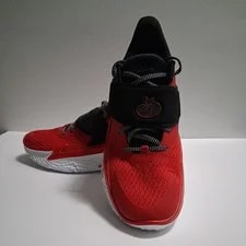 Under Armour — Under Armour Curry Fox 2 - Size: 10.5- 6011008 008 - / & NEW — Sneaker — resale