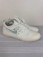 ’s Nike SB Nyjah Free Skateboard Tropical Twist 10 2