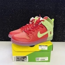 Nike SB Dunk High Strawberry Cough Size 9 (New) 2