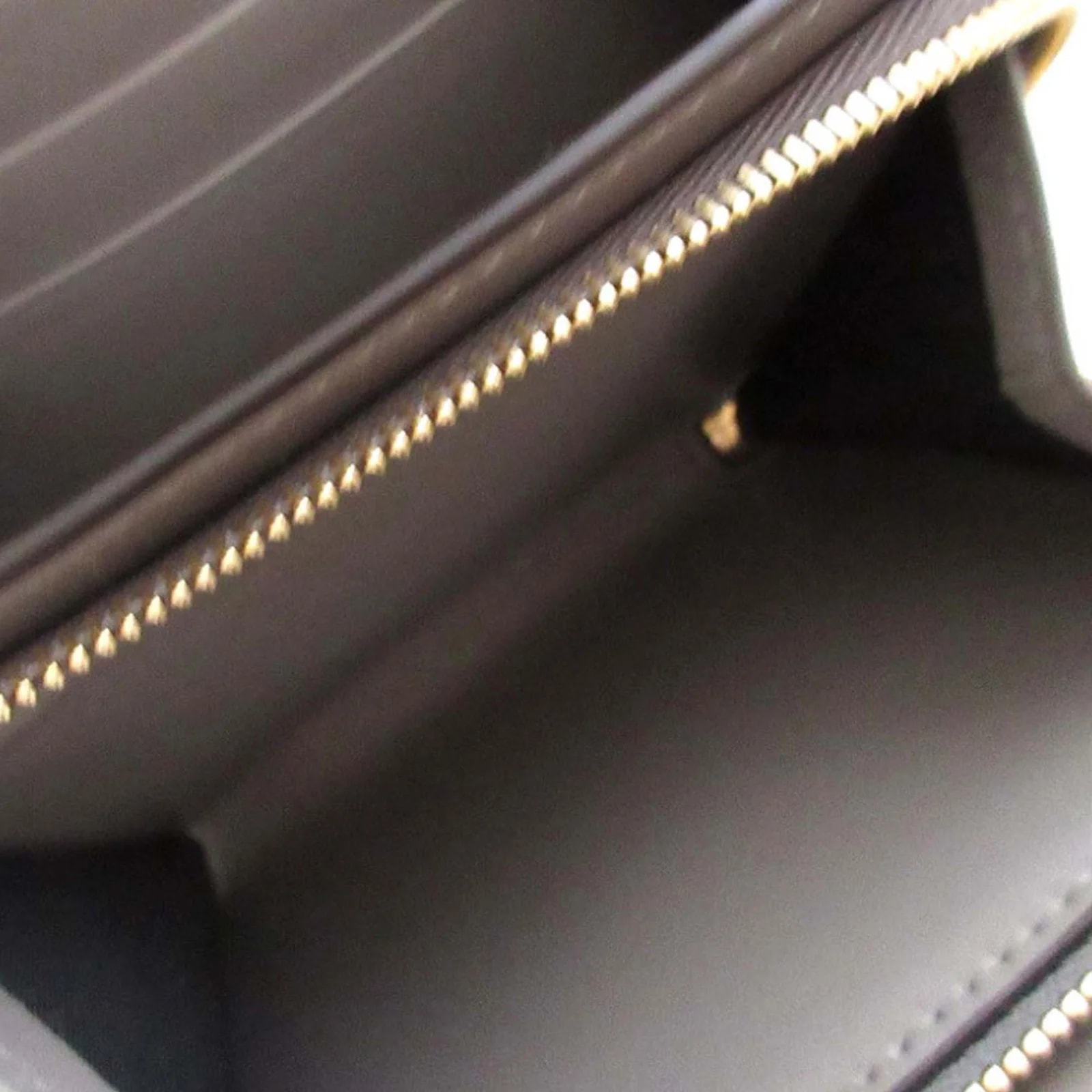 GG Matelasse Bifold Wallet 3