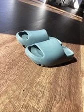 Yeezy — Yeezy Slides Size 9 (Worn Once) No Box 🔥🔥🔥🔥 — Sneaker — resale