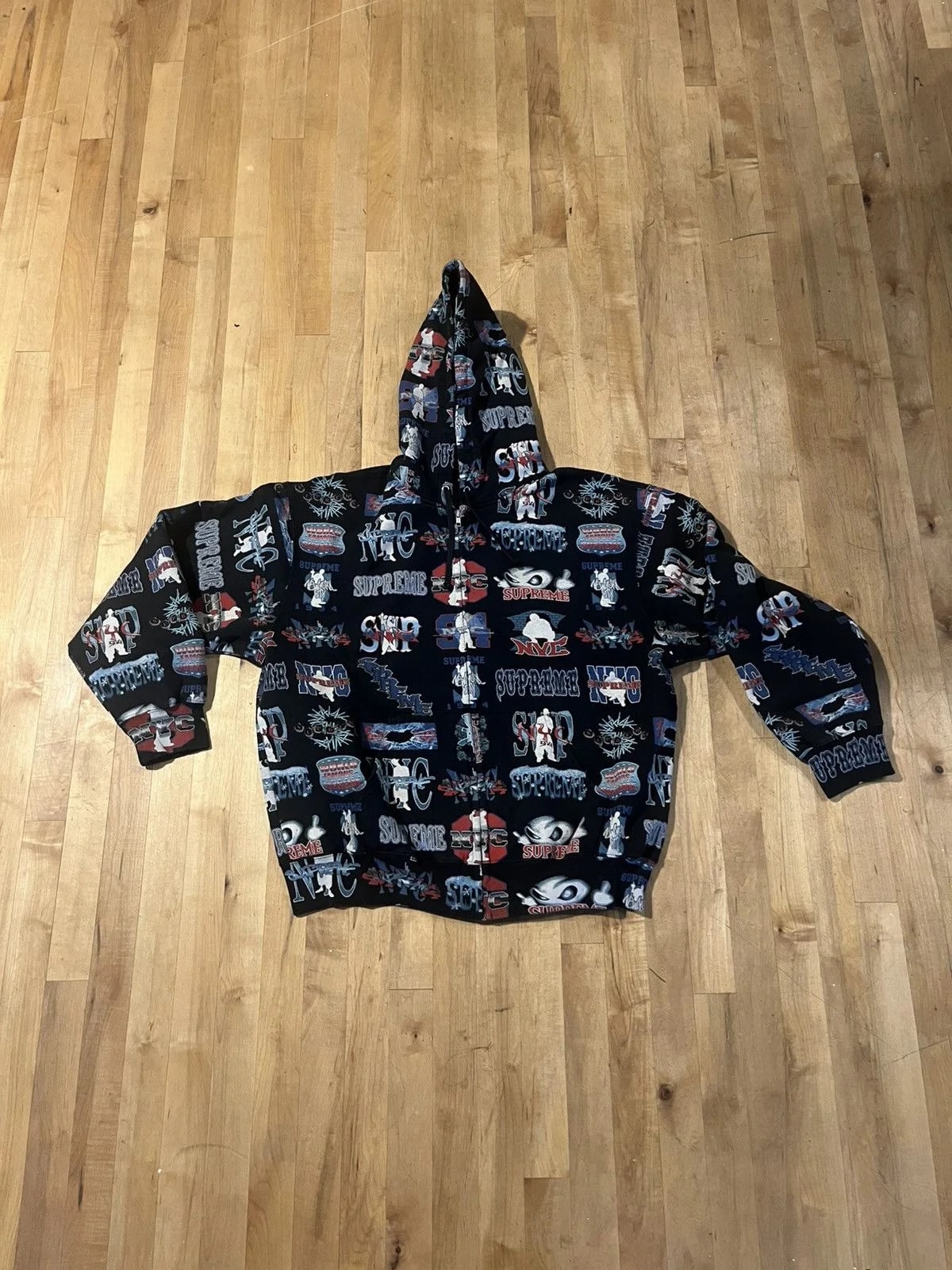 Supreme — Supreme Art Dealer Flash Zip Up Hoodie — streetwear — resale