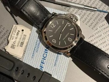 Panerai — Panerai Luminor PAM00112 — Watch — resale