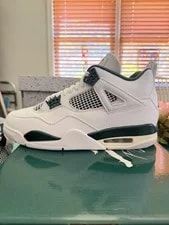 Jordan 4 Retro Oxidized Size 10. With Box 2