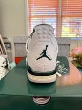 Jordan 4 Retro Oxidized Size 10. With Box 3