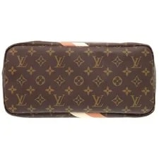 Louis Vuitton Model Neverfull Mon Quartz 06 3