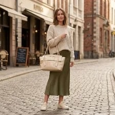Bottega Veneta Medium Maxi From Japan 2
