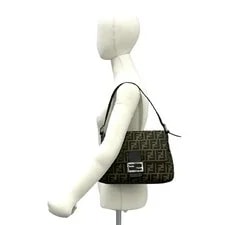 Fendi Mamma Baguette Pattern Genuine Leathe 3