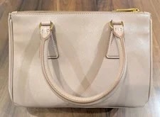 Prada Medium 450927 2