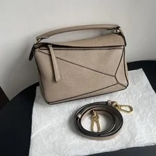 Loewe Small Puzzle Edge ' - Fair #11BRSFC 2