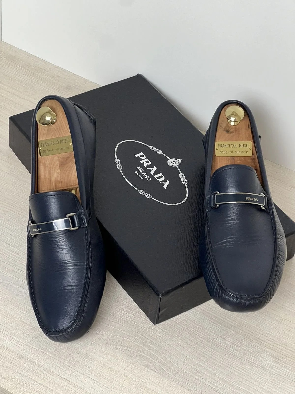 Prada — Prada Driving Loafers Size-9,5 — Sneaker — resale