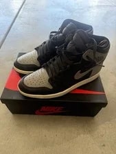 Air Jordan — Air Jordan 1 Retro Size 9 With Box — Sneaker — resale