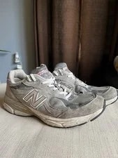 New Balance 990v3 ’s Low Top Lace-Up Athletic Standard 2