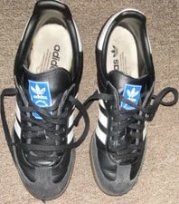 Adidas — Adidas Samba Low Top Lace Up Sole — Sneaker — resale